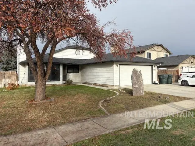 1396 W Crest Wood Dr, Meridian, ID 83642 - Image #1