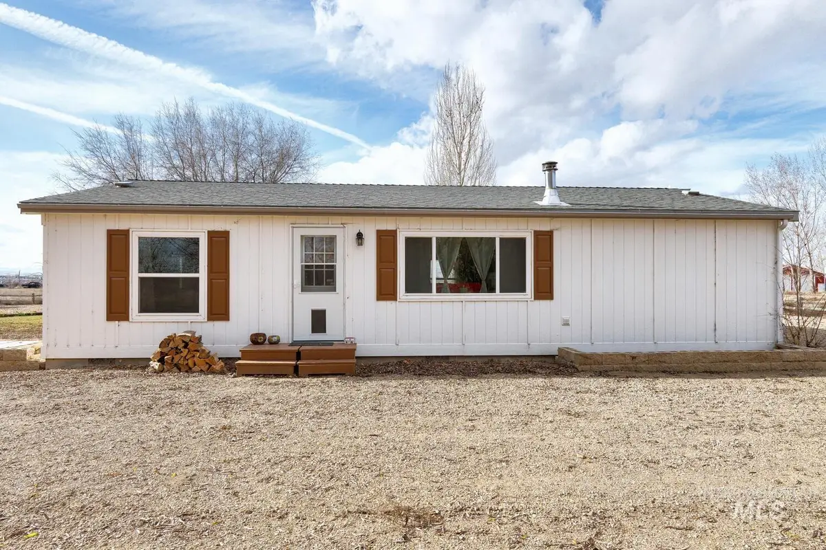 18725 Fargo Rd, Wilder, ID 83676 - Image #1