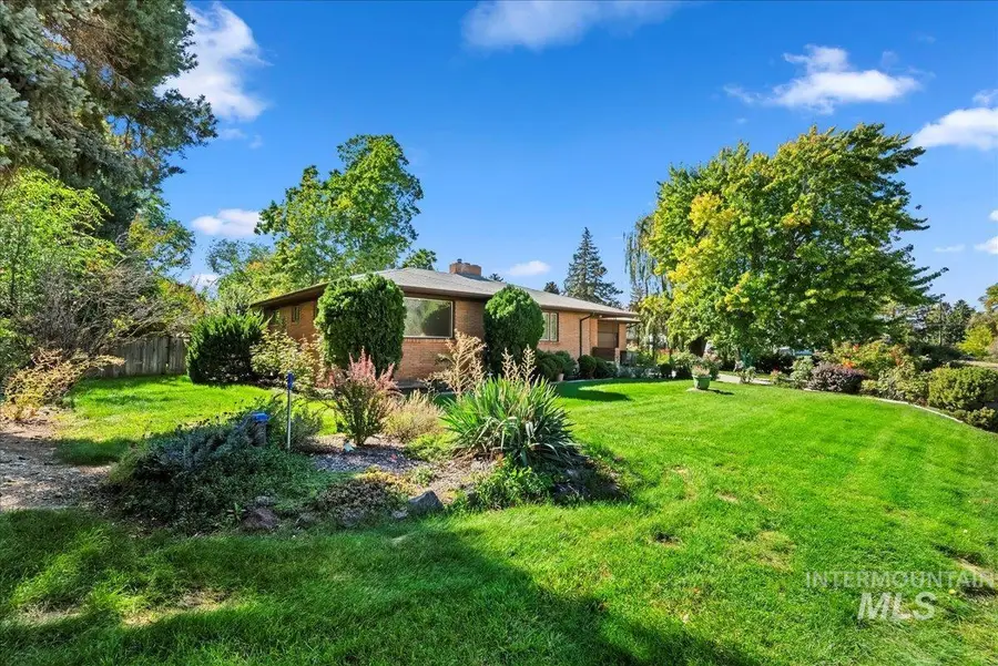 10529 W Stardust Drive, Boise, ID 83709 - Image #2