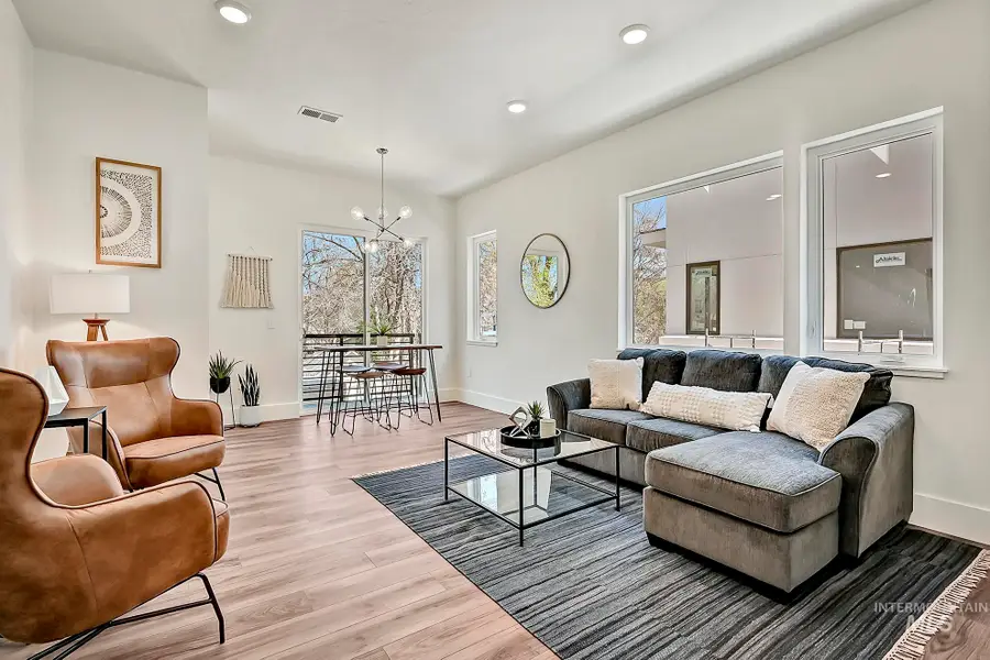 2771 W Stewart Ave, Boise, ID 83702 - Image #2