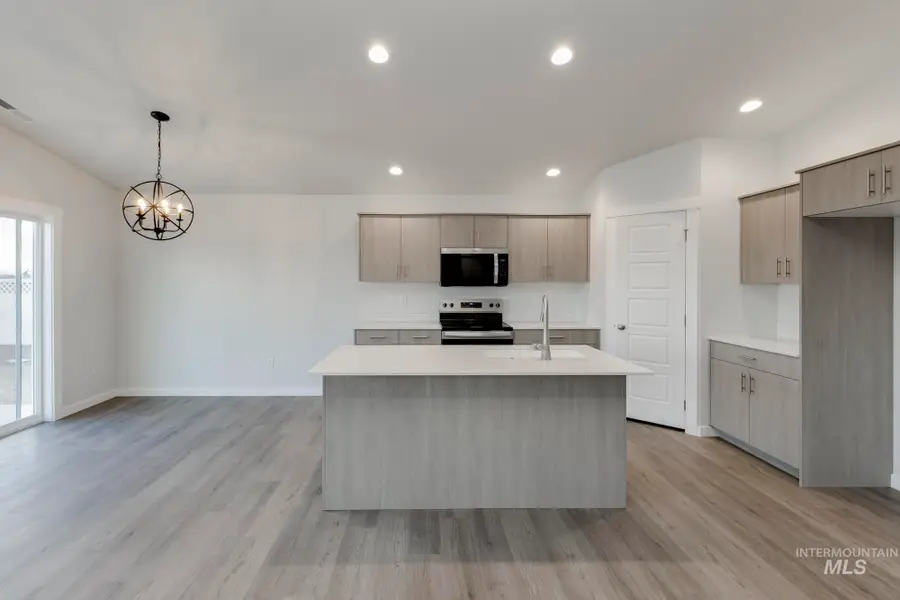 16718 Sentinel Ave, Caldwell, ID 83607 - Image #3