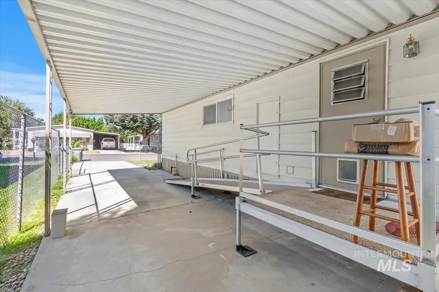 275 N Checola Cir, Boise, ID 83713 - Image #3