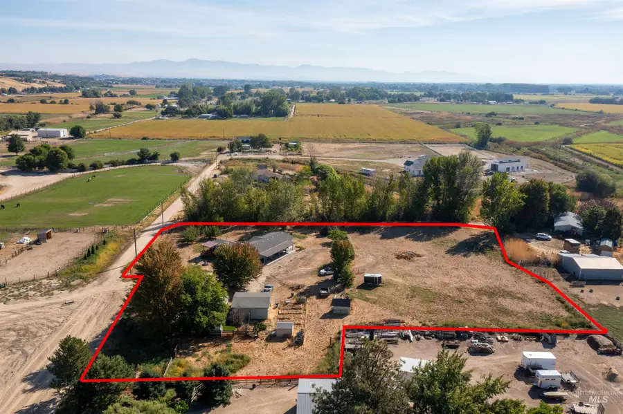 7687 Winter Horses Dr, Middleton, ID 83644 - Image #2