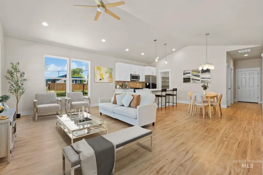 780 S 3rd St, Mountain Home, ID 83647 - Image #3