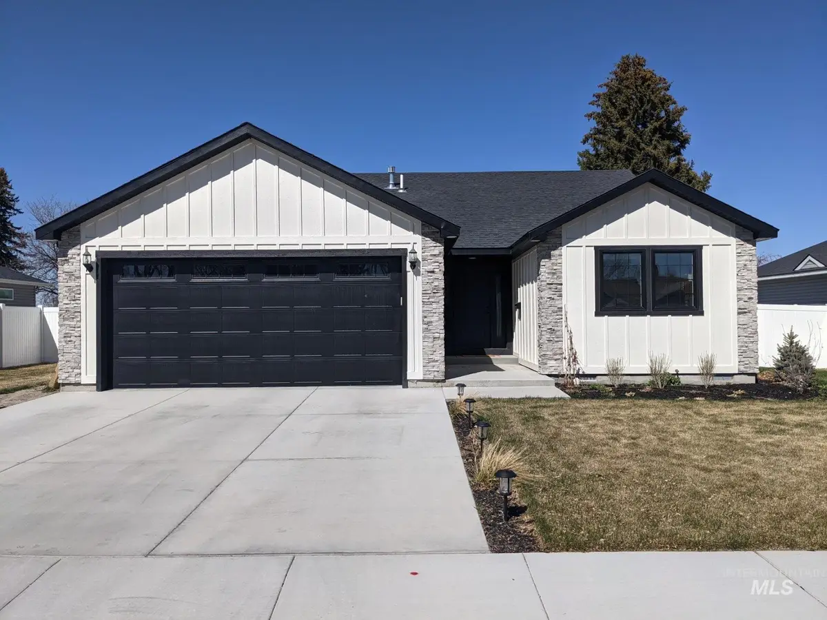628 W 24th Street, Burley, ID 83350 - Image #1