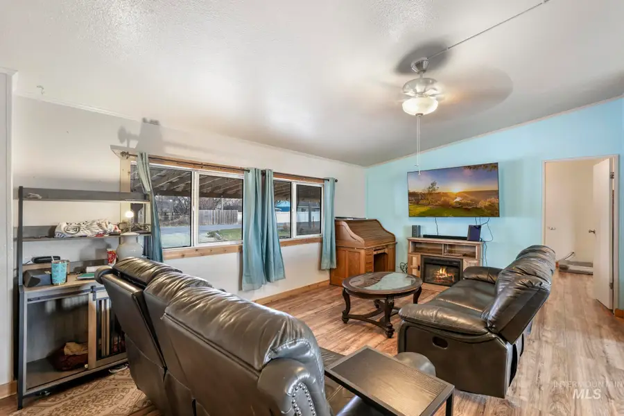 89 S 860 Road West, Paul, ID 83347 - Image #2