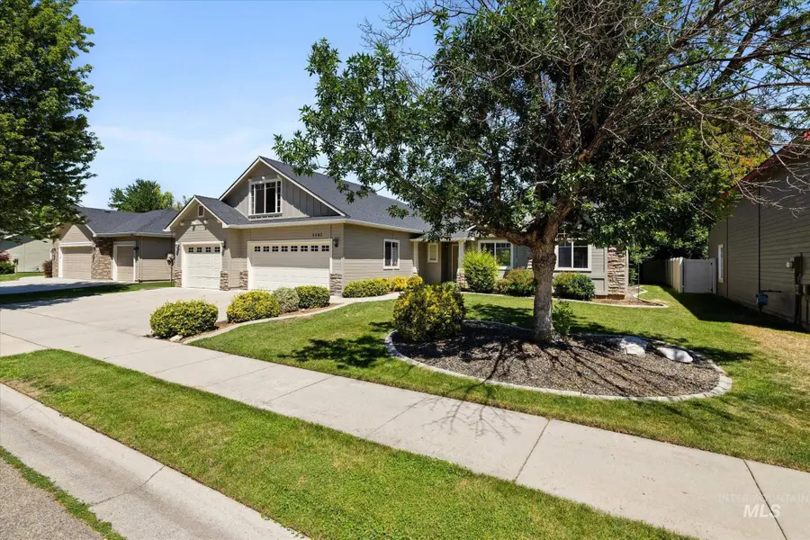 5282 N Schumann Ave, Meridian, ID 83646 - Image #2