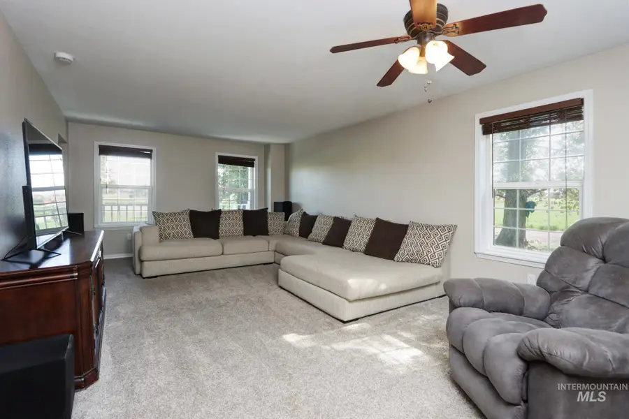 1725 W Central Avenue, Emmett, ID 83617 - Image #3