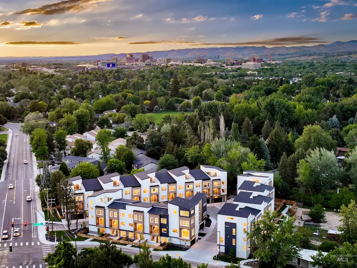 2043 S Makar Ln, Boise, ID 83706 - Image #1