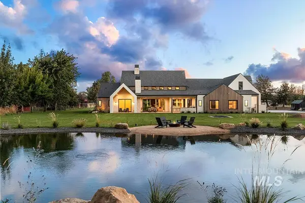 2444 W Floating Feather Rd, Eagle, ID 83616