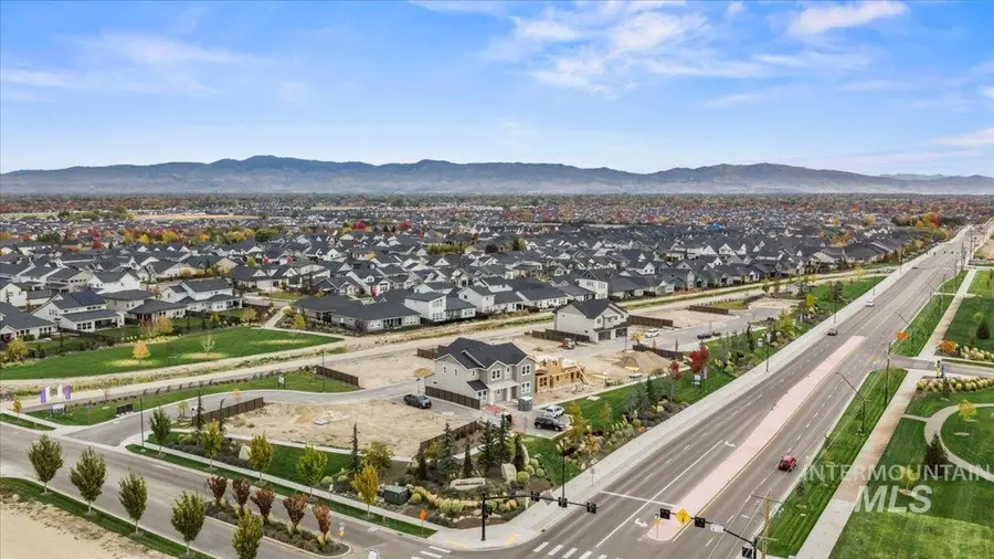 2079 E Deep Purple Ln, Meridian, ID 83642 - Image #2