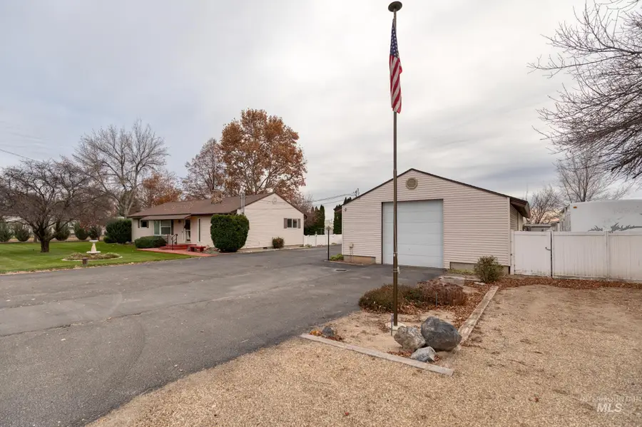 9631 Cherry Lane, Nampa, ID 83687 - Image #2