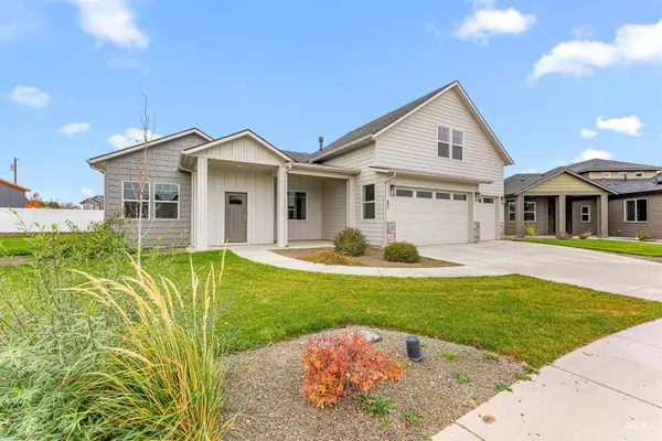 83 S Daybreak Ave, Nampa, ID 83687