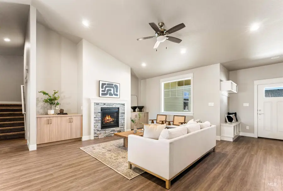 83 S Daybreak Ave, Nampa, ID 83687 - Image #3