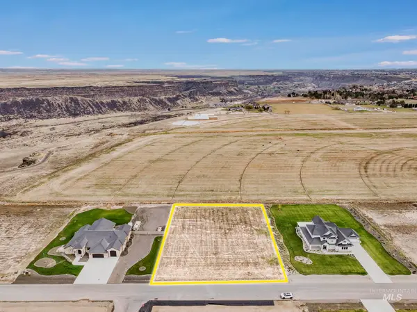 4242 N 2754 E, Twin Falls, ID 83301