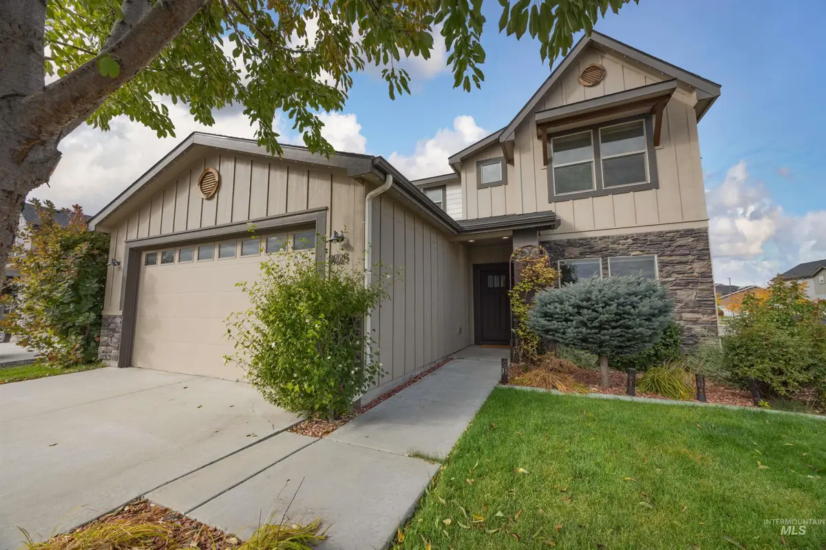 8025 S Red Cliff Ave, Boise, ID 83716 - Image #1