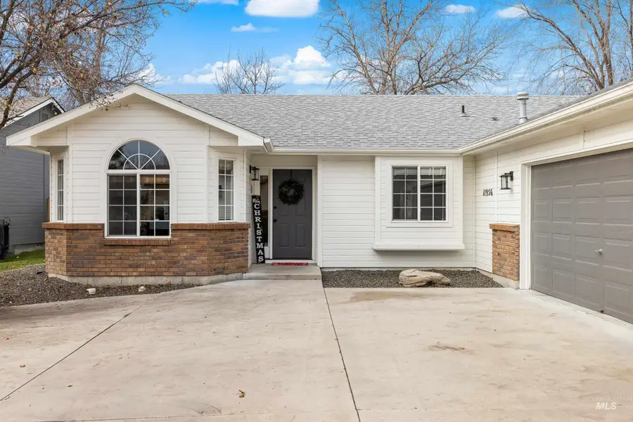 11956 W Driftwood Ct, Boise, ID 83713 - Image #2