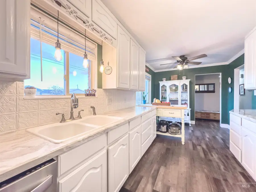 123 S 9th St, Rupert, ID 83350 - Image #2