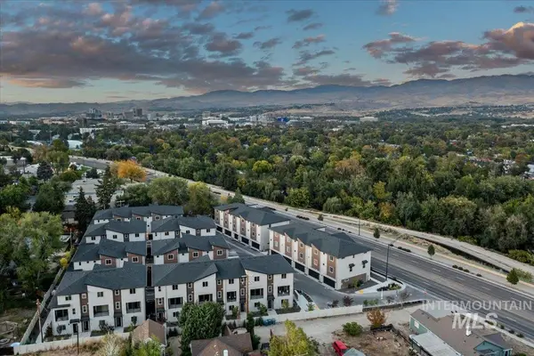 1721 S Rock View Ln, Boise, ID 83705