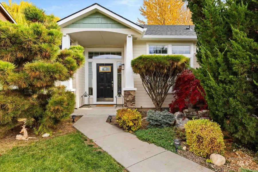 2818 N Sharon Ave, Meridian, ID 83646 - Image #2