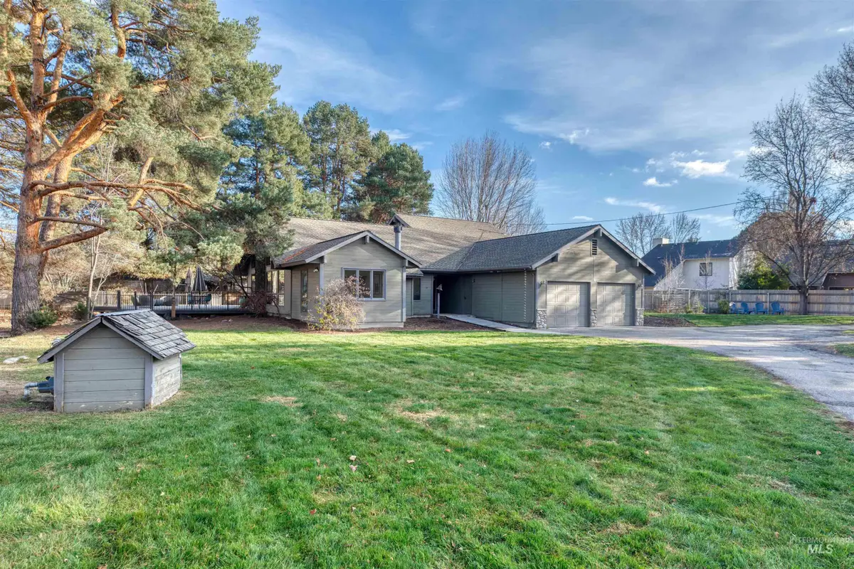 1777 E Holden Ln, Boise, ID 83706 - Image #1