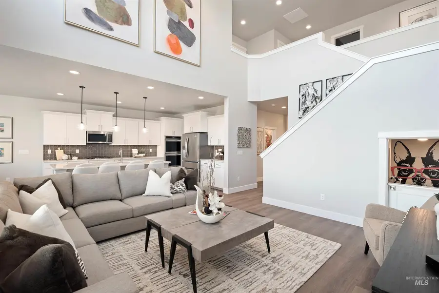 6108 W Parachute Dr, Meridian, ID 83646 - Image #2