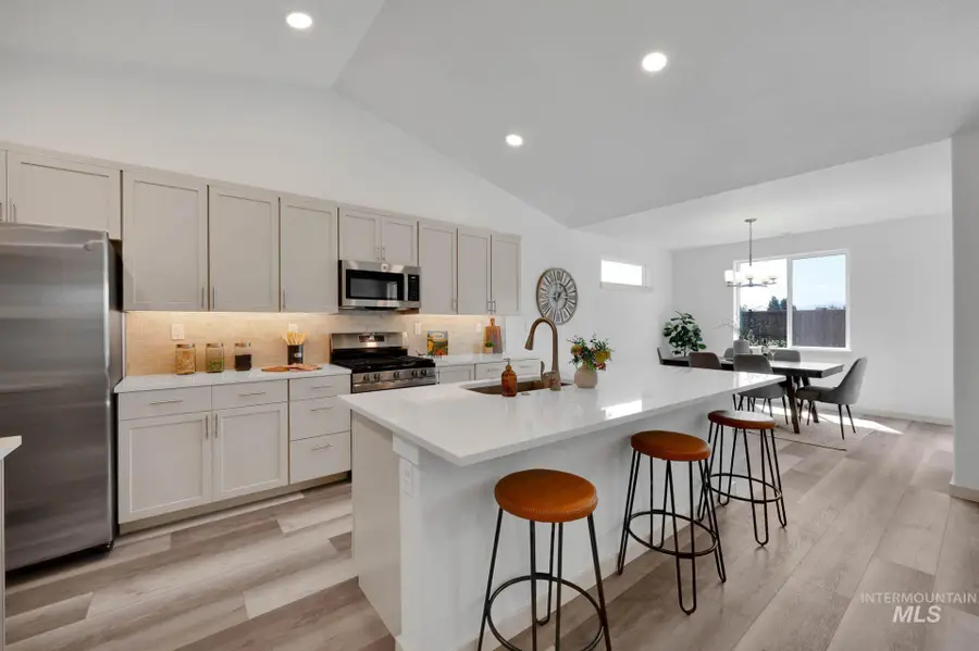 3305 E Fitz Roy Ct, Kuna, ID 83634 - Image #3