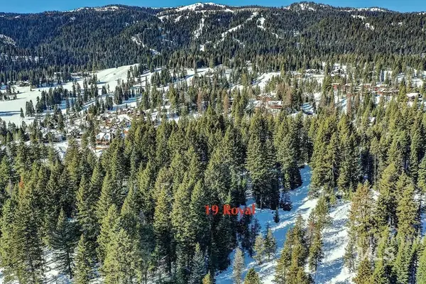 19 Royal Lane, Donnelly, ID 83615