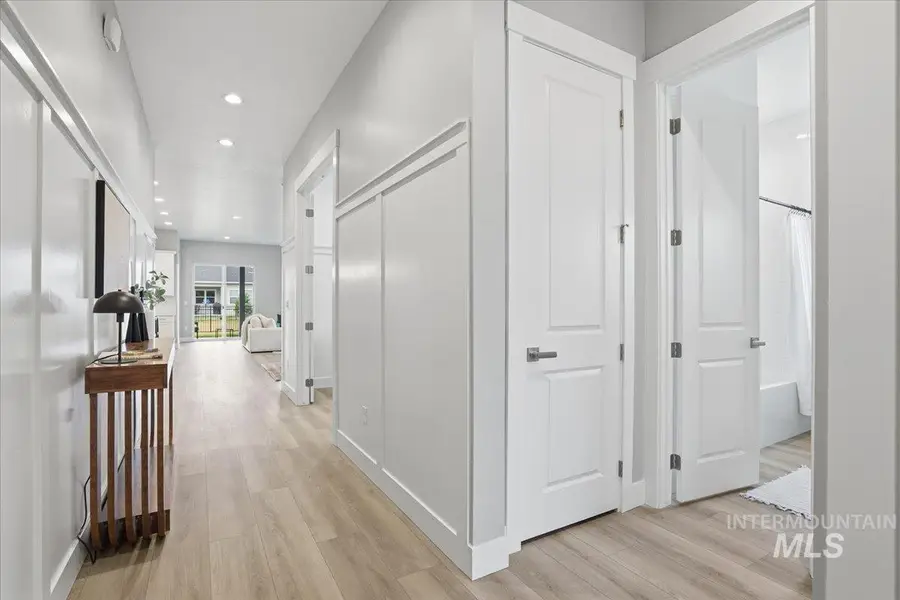 2163 N Kenora Ave, Star, ID 83669 - Image #3