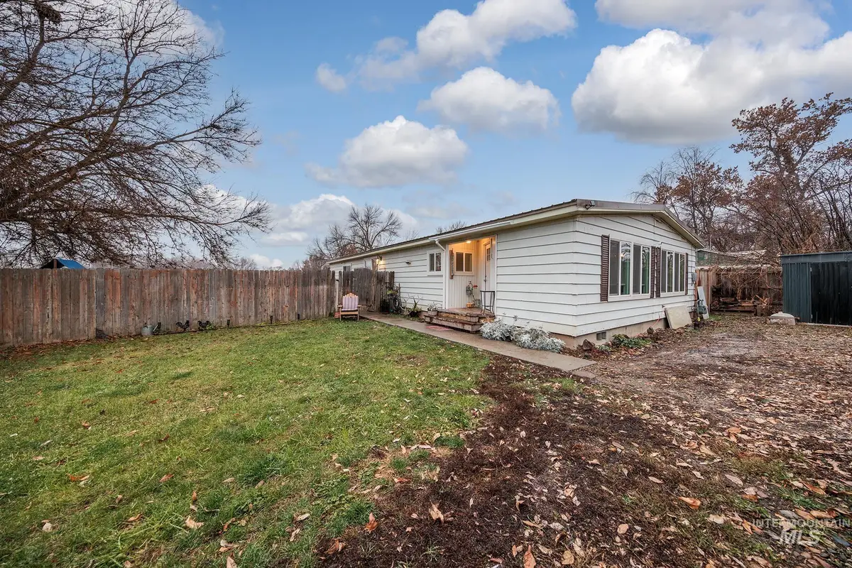 1165 Pioneer, Weiser, ID 83672 - Image #1