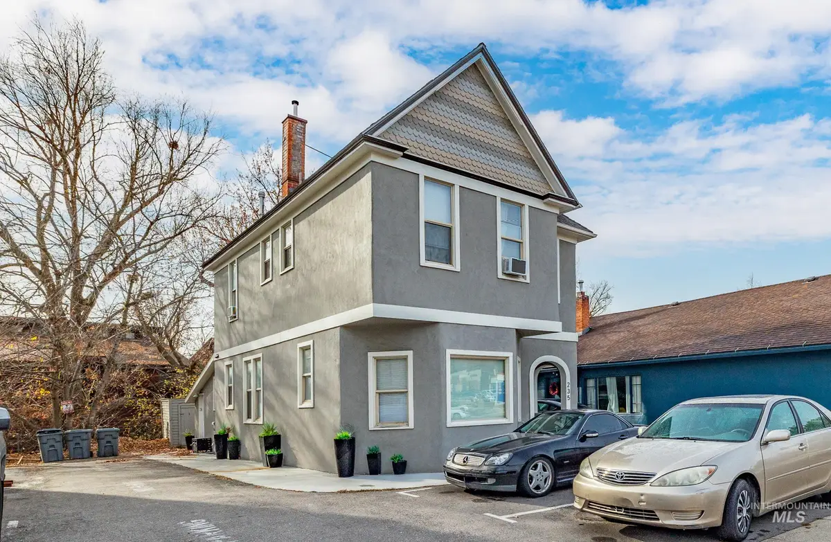 235 E Warm Springs Avenue, Boise, ID 83712 - Image #1