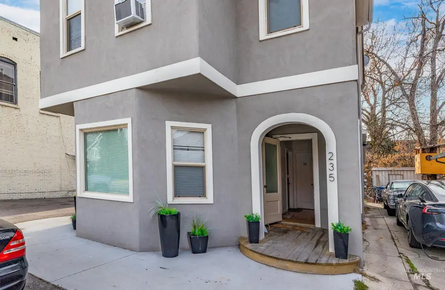 235 E Warm Springs Avenue, Boise, ID 83712 - Image #2