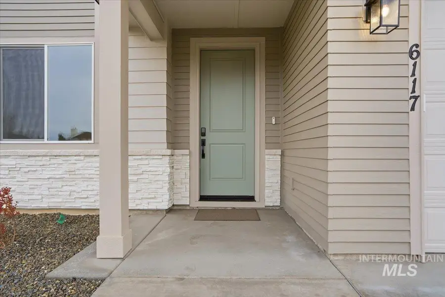 6117 N Torva Ave, Meridian, ID 83646 - Image #2