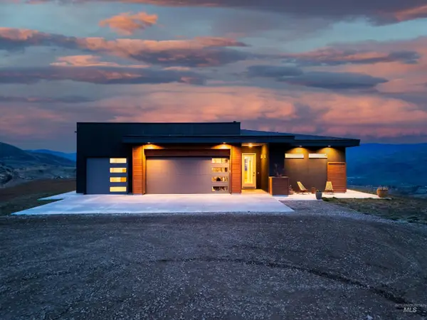 170 Summit Ridge Rd, Horseshoe Bend, ID 83629