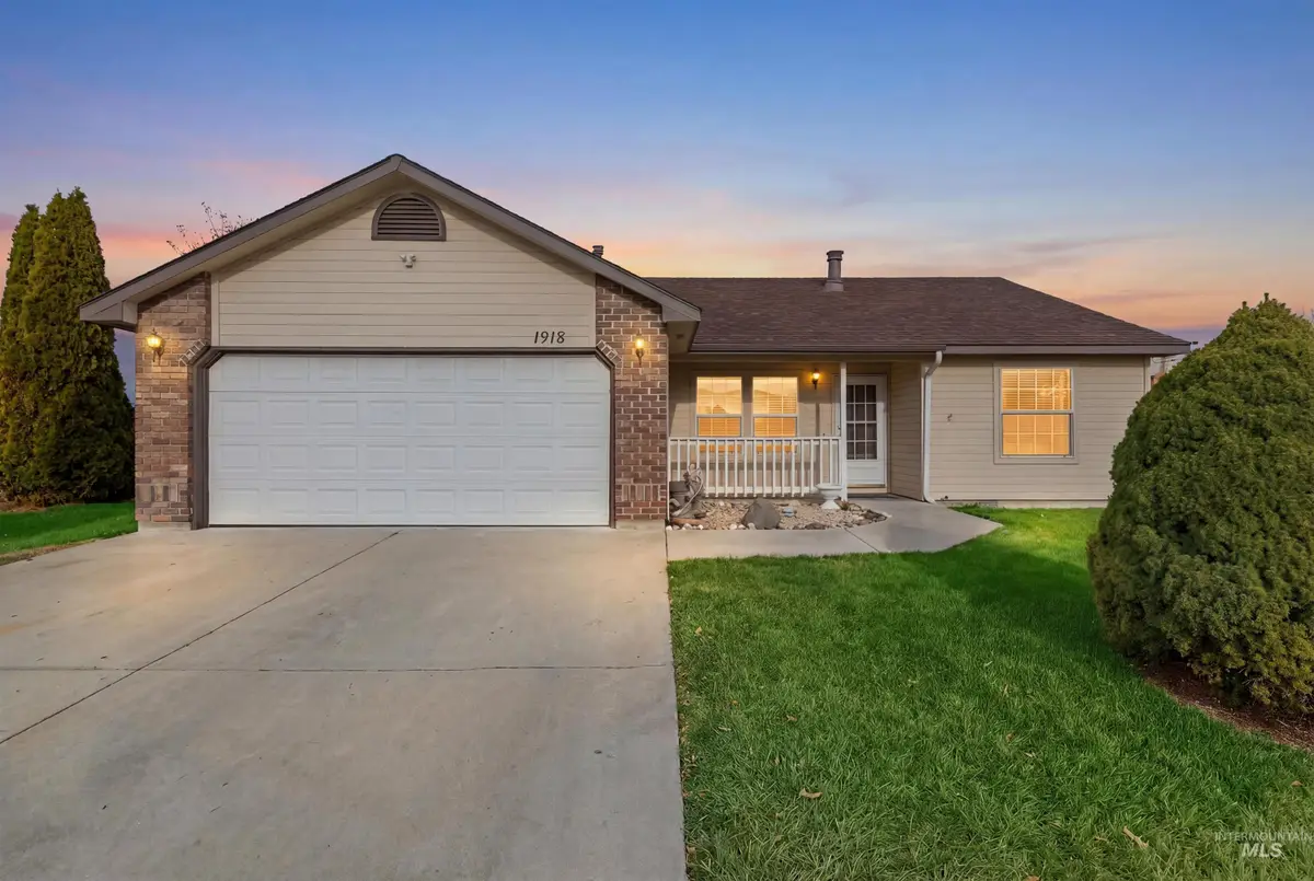 1918 N Cliffrock Rd, Nampa, ID 83651 - Image #1
