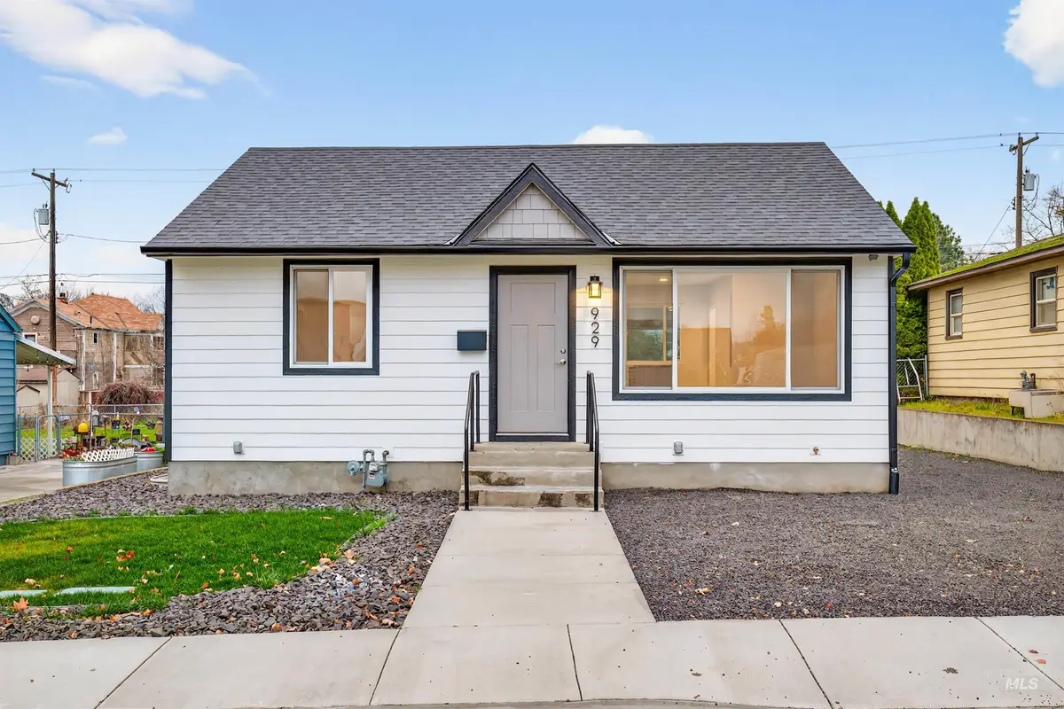 929 10th Street, Clarkston, WA 99403 - Image #1