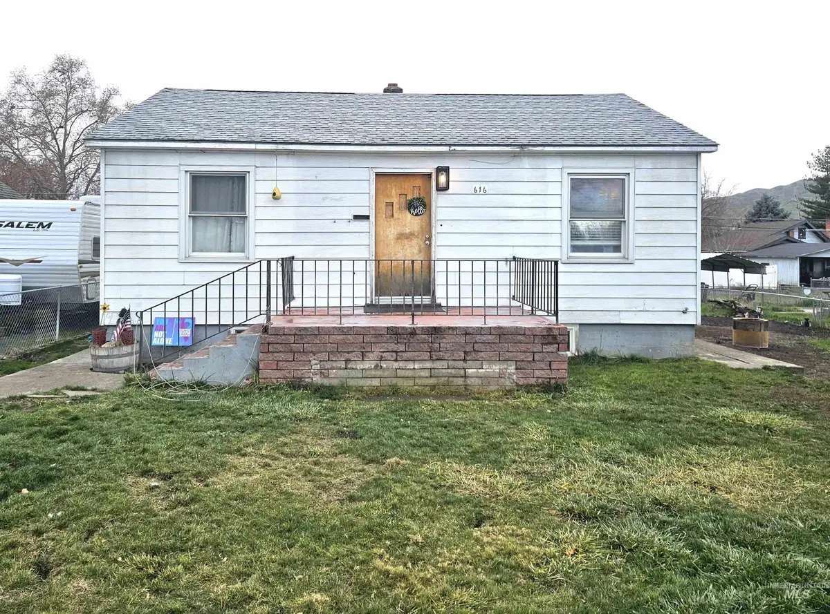 616 12th Street, Clarkston, WA 99403 - Image #1