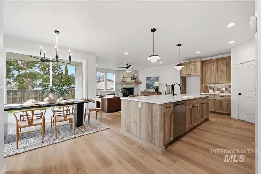 8149 N Breezy Ave, Boise, ID 83714 - Image #3