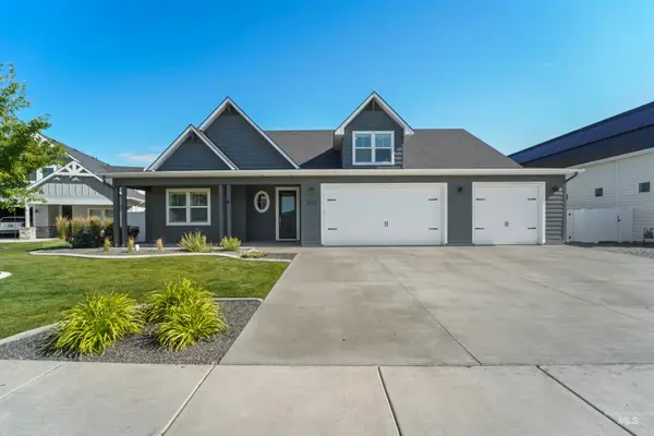 418 Fox Lantern Ct, Middleton, ID 83644