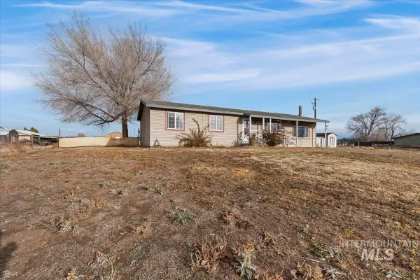 14064 SW Parker Drive, Mountain Home, ID 83647