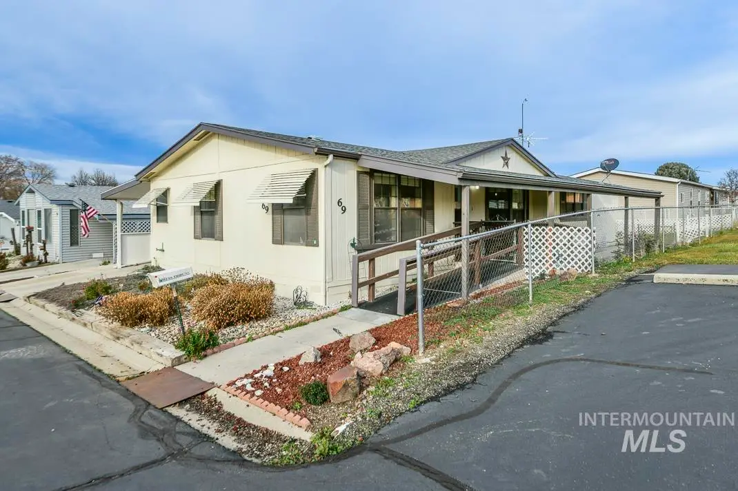 1907 W Flamingo W Flamingo #69 #69, Nampa, ID 83651 - Image #1