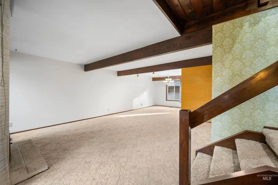 1009 E Strawberry Lane, Boise, ID 83712 - Image #3