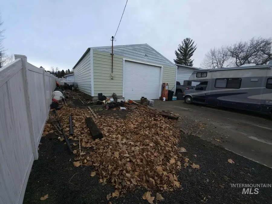 3327 4th St, Lewiston, ID 83501 - Image #2