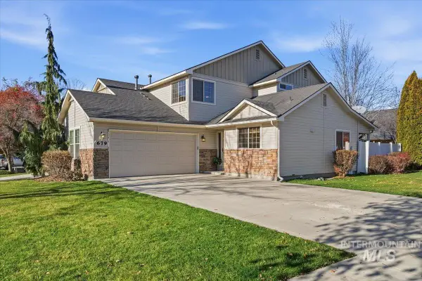 679 N Shadowfox Place, Eagle, ID 83616