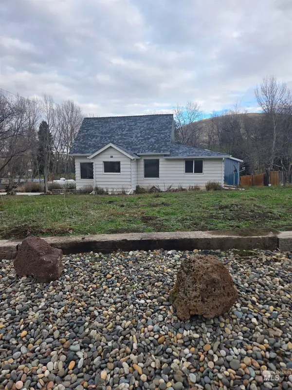 465 15th Street, Pomeroy, WA 99347