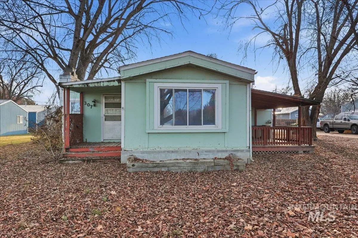 307 W Canal St, New Plymouth, ID 83655 - Image #1