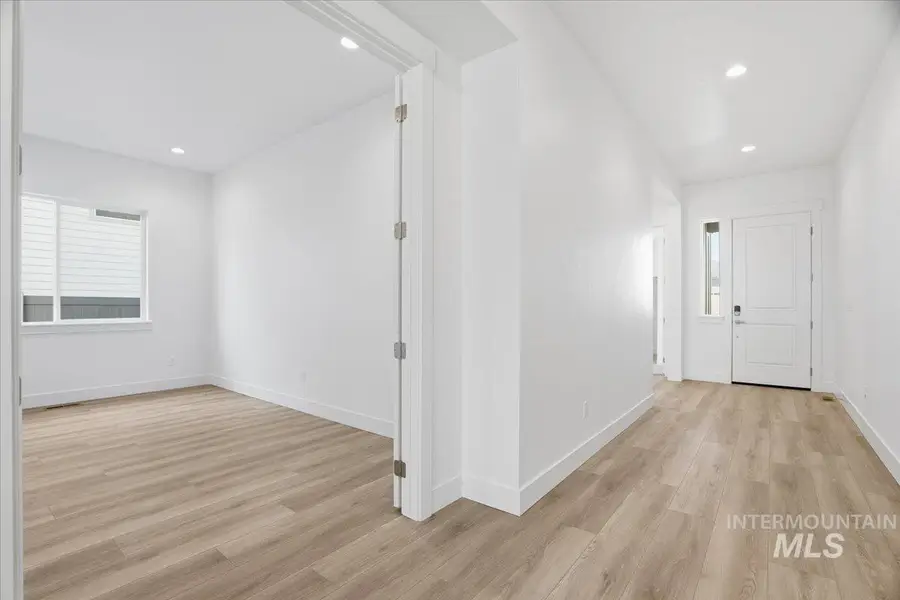 2230 N Kenora Ave, Star, ID 83669 - Image #3