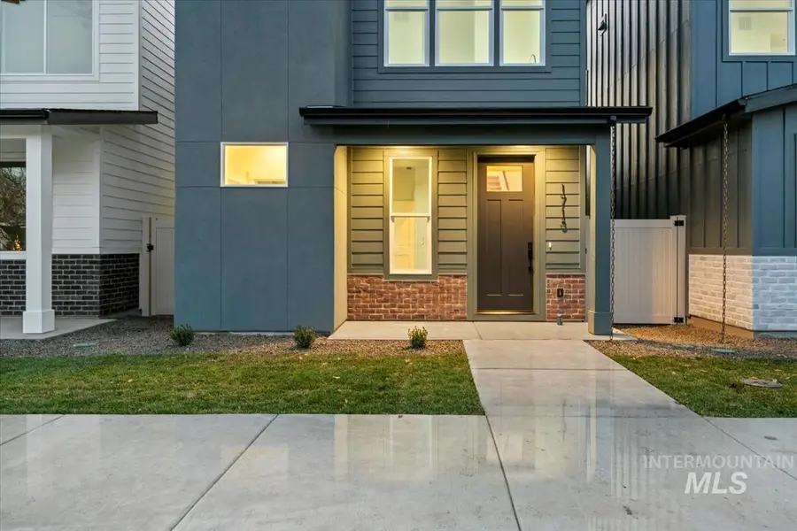 1713 N 31st St, Boise, ID 83703 - #2