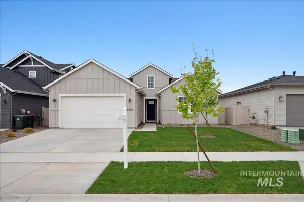 9085 W Moon River Dr, Star, ID 83669