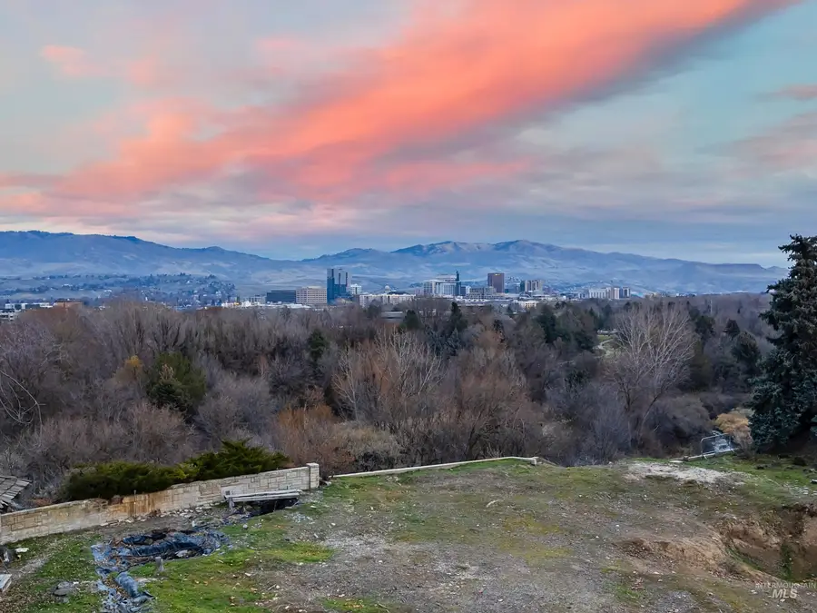 1212 N Happy Dr, Boise, ID 83706 - Image #2